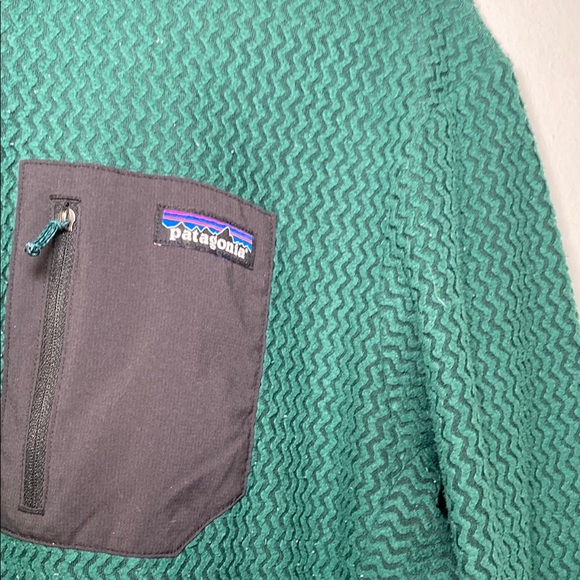 Patagonia R1 Air Zip Neck Fleece Size Large - Picture 5 of 13